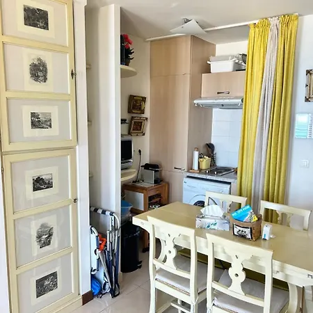 Διαμέρισμα Vue 02 45m Et Parking